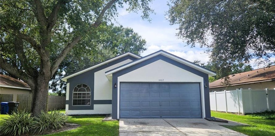 Casa en Brandon, Florida 3 dormitorios, 109.25 m2 № 1905858