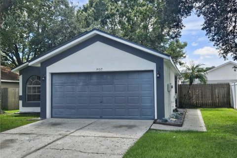 House in Brandon, Florida 3 bedrooms, 109.25 sq.m. № 1905858 - photo 3