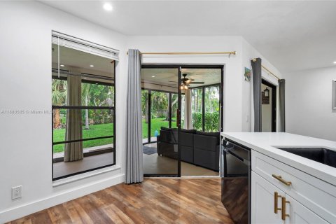 House in Deerfield Beach, Florida 1 bedroom, 78.6 sq.m. № 1930139 - photo 7