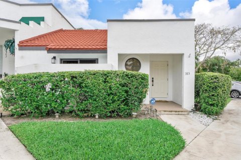 House in Deerfield Beach, Florida 1 bedroom, 78.6 sq.m. № 1930139 - photo 2