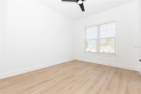 House in Oxford, Florida 3 bedrooms, 167.78 sq.m. № 1813532 - photo 17