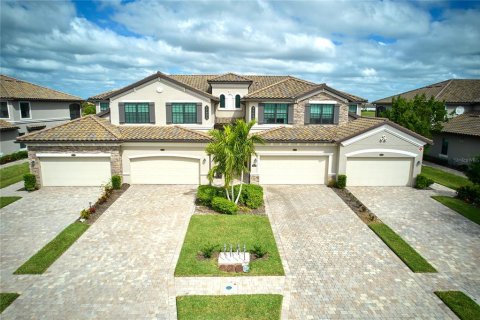 Adosado en venta en Bradenton, Florida, 3 dormitorios, 195.84 m2 № 1419766 - foto 1