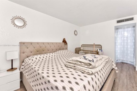 Купить кондоминиум в Авентура, Флорида 1 спальня, 68.84м2, № 1937210 - фото 12