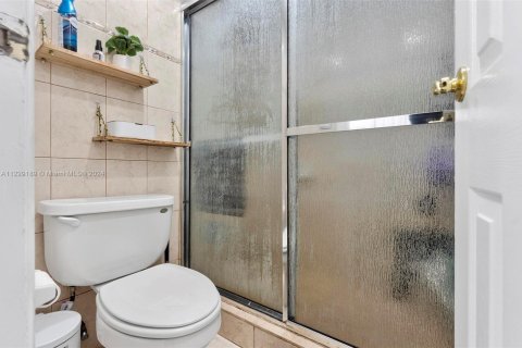 Купить кондоминиум в Авентура, Флорида 1 спальня, 68.84м2, № 1937210 - фото 16