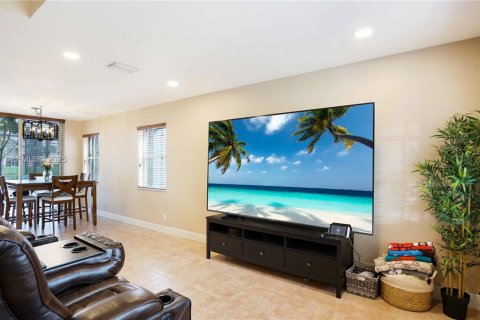 Casa en venta en Plantation, Florida, 3 dormitorios, 137.87 m2 № 1987663 - foto 11