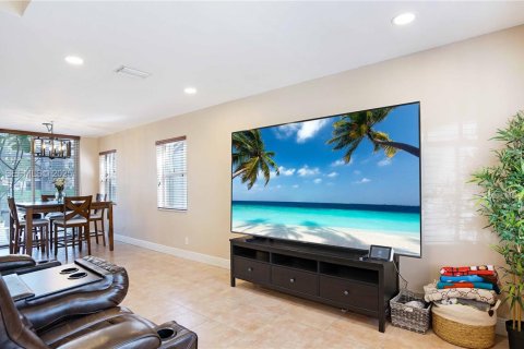 Casa en venta en Plantation, Florida, 3 dormitorios, 137.87 m2 № 1987663 - foto 10