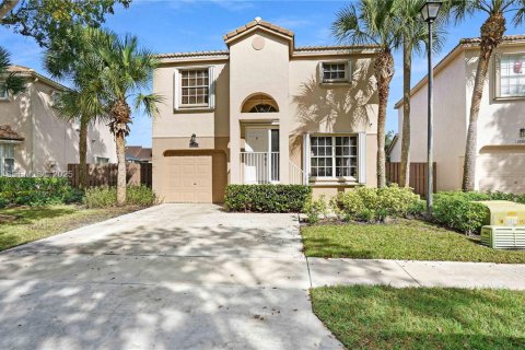 Casa en venta en Plantation, Florida, 3 dormitorios, 137.87 m2 № 1987663 - foto 2