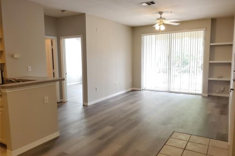 Adosado en alquiler en Riverview, Florida, 1 dormitorio, 69.58 m2 № 1820642 - foto 5