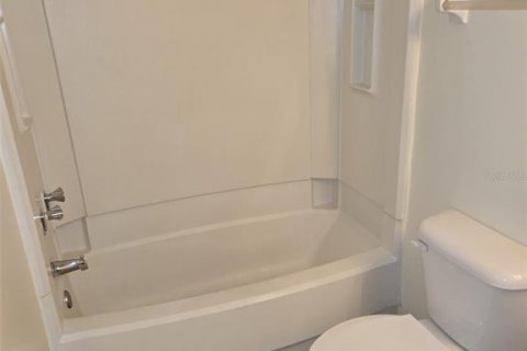 Condominio en alquiler en Fort Myers, Florida, 2 dormitorios, 94.57 m2 № 1406756 - foto 12