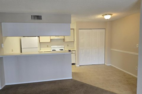 Condominio en alquiler en Fort Myers, Florida, 2 dormitorios, 94.57 m2 № 1406756 - foto 4