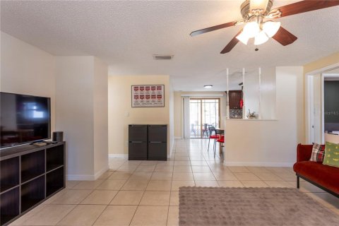 House in Clearwater, Florida 4 bedrooms, 128.21 sq.m. № 2149662 - photo 27