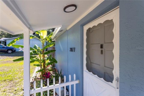 House in Clearwater, Florida 4 bedrooms, 128.21 sq.m. № 2149662 - photo 3
