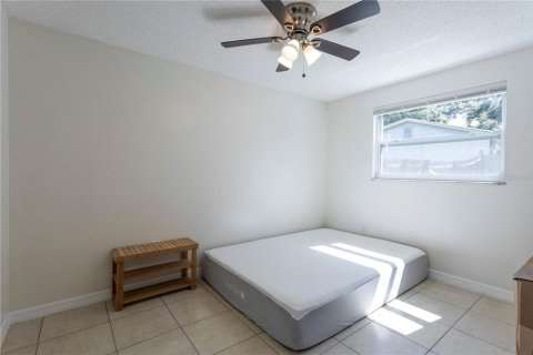 House in Clearwater, Florida 4 bedrooms, 128.21 sq.m. № 2149662 - photo 23