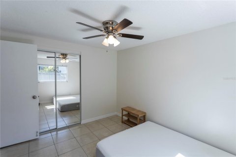 House in Clearwater, Florida 4 bedrooms, 128.21 sq.m. № 2149662 - photo 24