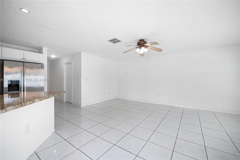 Снять в аренду виллу или дом в Майами, Флорида 4 спальни, 220.92м2, № 2005231 - фото 18