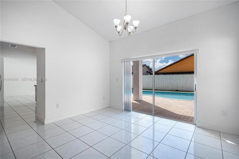 Снять в аренду виллу или дом в Майами, Флорида 4 спальни, 220.92м2, № 2005231 - фото 7