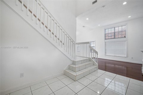 Снять в аренду виллу или дом в Майами, Флорида 4 спальни, 220.92м2, № 2005231 - фото 30