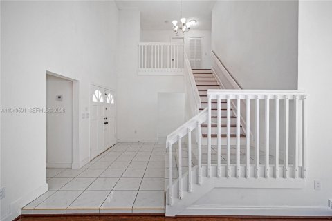 Снять в аренду виллу или дом в Майами, Флорида 4 спальни, 220.92м2, № 2005231 - фото 4