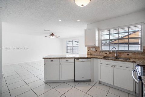 Снять в аренду виллу или дом в Майами, Флорида 4 спальни, 220.92м2, № 2005231 - фото 11