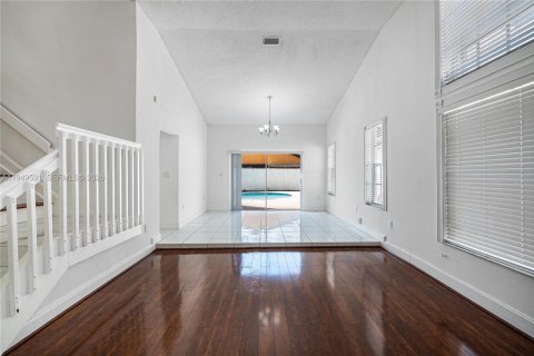 Снять в аренду виллу или дом в Майами, Флорида 4 спальни, 220.92м2, № 2005231 - фото 8