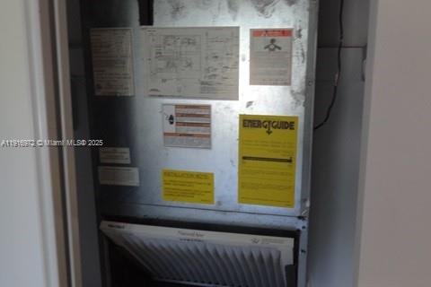 Condo in Bay Harbor Islands, Florida, 2 bedrooms  № 1973716 - photo 15