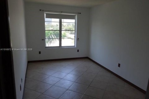 Condo in Bay Harbor Islands, Florida, 2 bedrooms  № 1973716 - photo 8