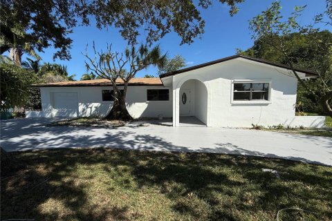 Casa en alquiler en Homestead, Florida, 4 dormitorios, 133.78 m2 № 1954390 - foto 1