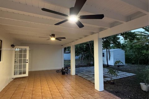 Casa en alquiler en Homestead, Florida, 4 dormitorios, 133.78 m2 № 1954390 - foto 7
