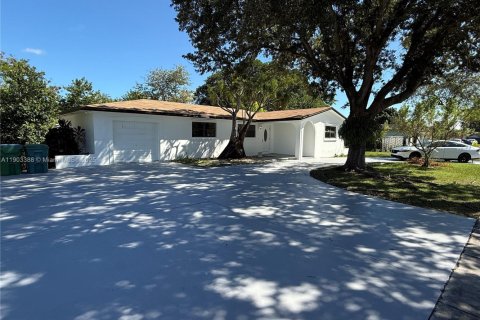 Casa en alquiler en Homestead, Florida, 4 dormitorios, 133.78 m2 № 1954390 - foto 2