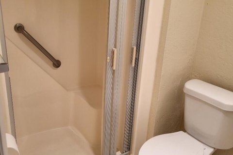 Condominio en venta en West Palm Beach, Florida, 1 dormitorio, 75.44 m2 № 976345 - foto 1