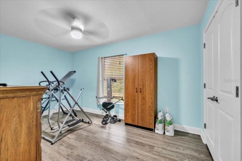 House in Cape Coral, Florida 4 bedrooms, 216.93 sq.m. № 2410319 - photo 23