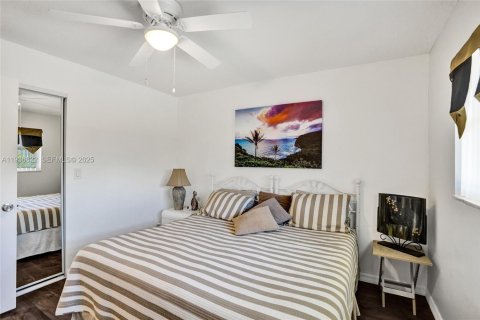 Copropriété à vendre à Hallandale Beach, Floride: 2 chambres, 102.19 m2 № 1994748 - photo 16