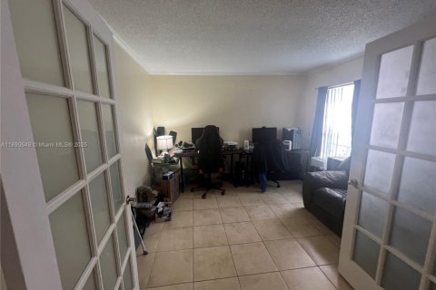 Adosado en venta en Davie, Florida, 3 dormitorios, 126.35 m2 № 1944926 - foto 10