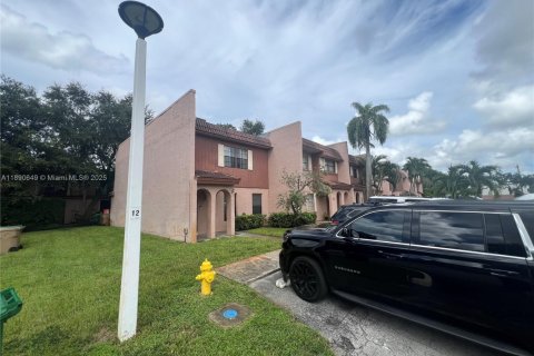 Adosado en venta en Davie, Florida, 3 dormitorios, 126.35 m2 № 1944926 - foto 2