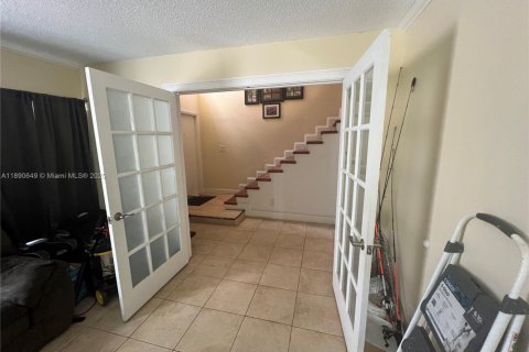 Adosado en venta en Davie, Florida, 3 dormitorios, 126.35 m2 № 1944926 - foto 11