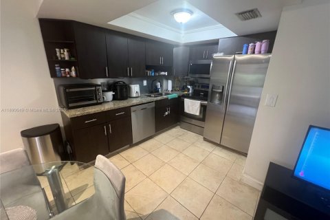 Adosado en venta en Davie, Florida, 3 dormitorios, 126.35 m2 № 1944926 - foto 3