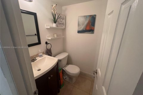 Adosado en venta en Davie, Florida, 3 dormitorios, 126.35 m2 № 1944926 - foto 8