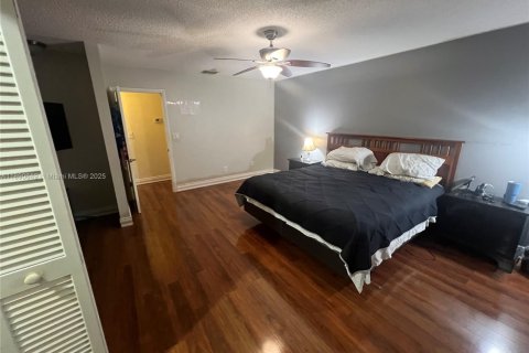 Adosado en venta en Davie, Florida, 3 dormitorios, 126.35 m2 № 1944926 - foto 18