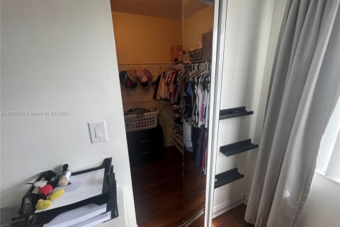 Adosado en venta en Davie, Florida, 3 dormitorios, 126.35 m2 № 1944926 - foto 15