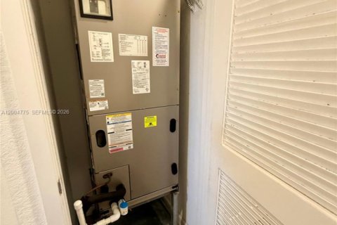 Villa ou maison à vendre à Miami Gardens, Floride: 4 chambres, 148.83 m2 № 2068199 - photo 19