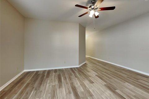 Villa ou maison à louer à Winter Haven, Floride: 3 chambres, 198.44 m2 № 2117773 - photo 2