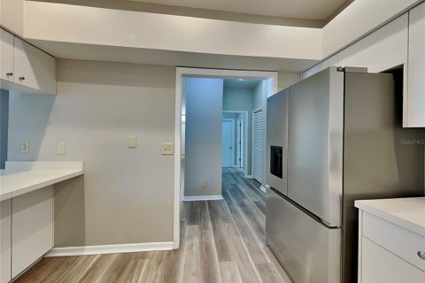 Villa ou maison à louer à Winter Haven, Floride: 3 chambres, 198.44 m2 № 2117773 - photo 5