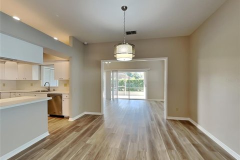 Villa ou maison à louer à Winter Haven, Floride: 3 chambres, 198.44 m2 № 2117773 - photo 3