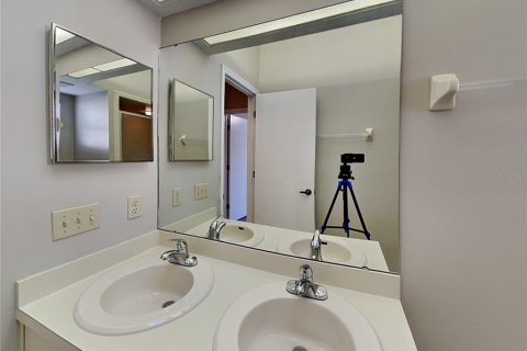 Villa ou maison à louer à Winter Haven, Floride: 3 chambres, 198.44 m2 № 2117773 - photo 13