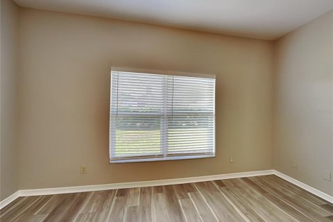 Villa ou maison à louer à Winter Haven, Floride: 3 chambres, 198.44 m2 № 2117773 - photo 8