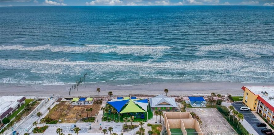 Condominio en New Smyrna Beach, Florida, 1 dormitorio  № 2103084