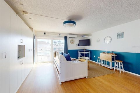 Condominio en venta en New Smyrna Beach, Florida, 1 dormitorio, 42.64 m2 № 2103084 - foto 8