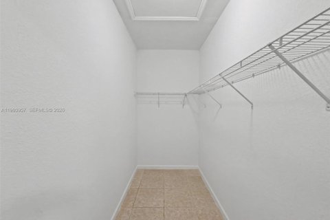 Touwnhouse à vendre à Homestead, Floride: 3 chambres, 142.6 m2 № 2024462 - photo 9