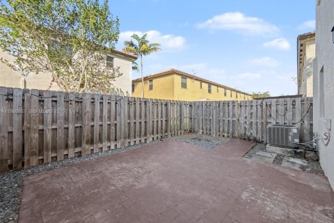 Touwnhouse à vendre à Homestead, Floride: 3 chambres, 142.6 m2 № 2024462 - photo 17