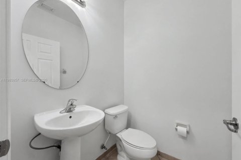 Touwnhouse à vendre à Homestead, Floride: 3 chambres, 142.6 m2 № 2024462 - photo 5